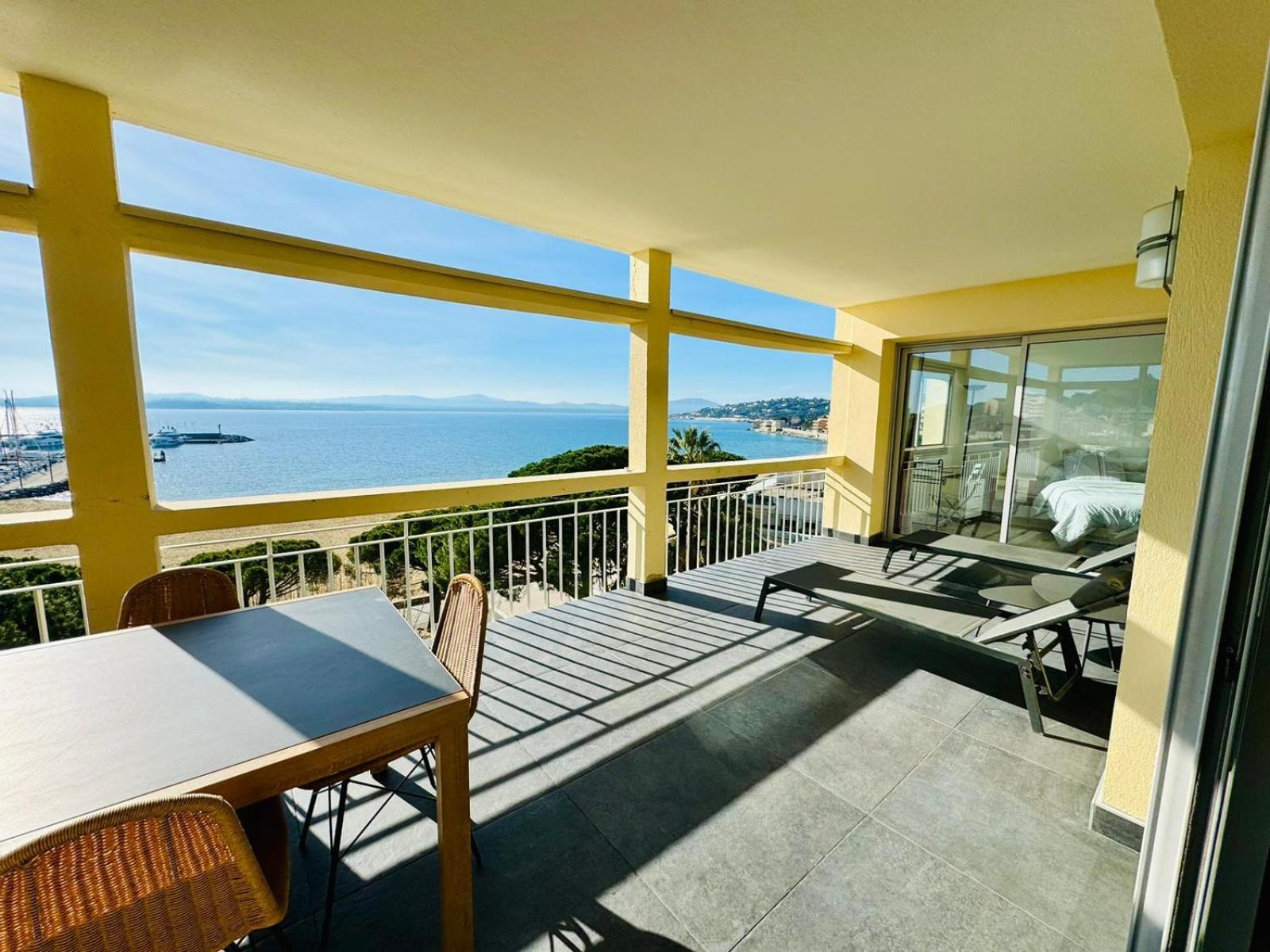 Grand Appartement - Central Beach - Residence De La Rose Сен Максим Екстериор снимка